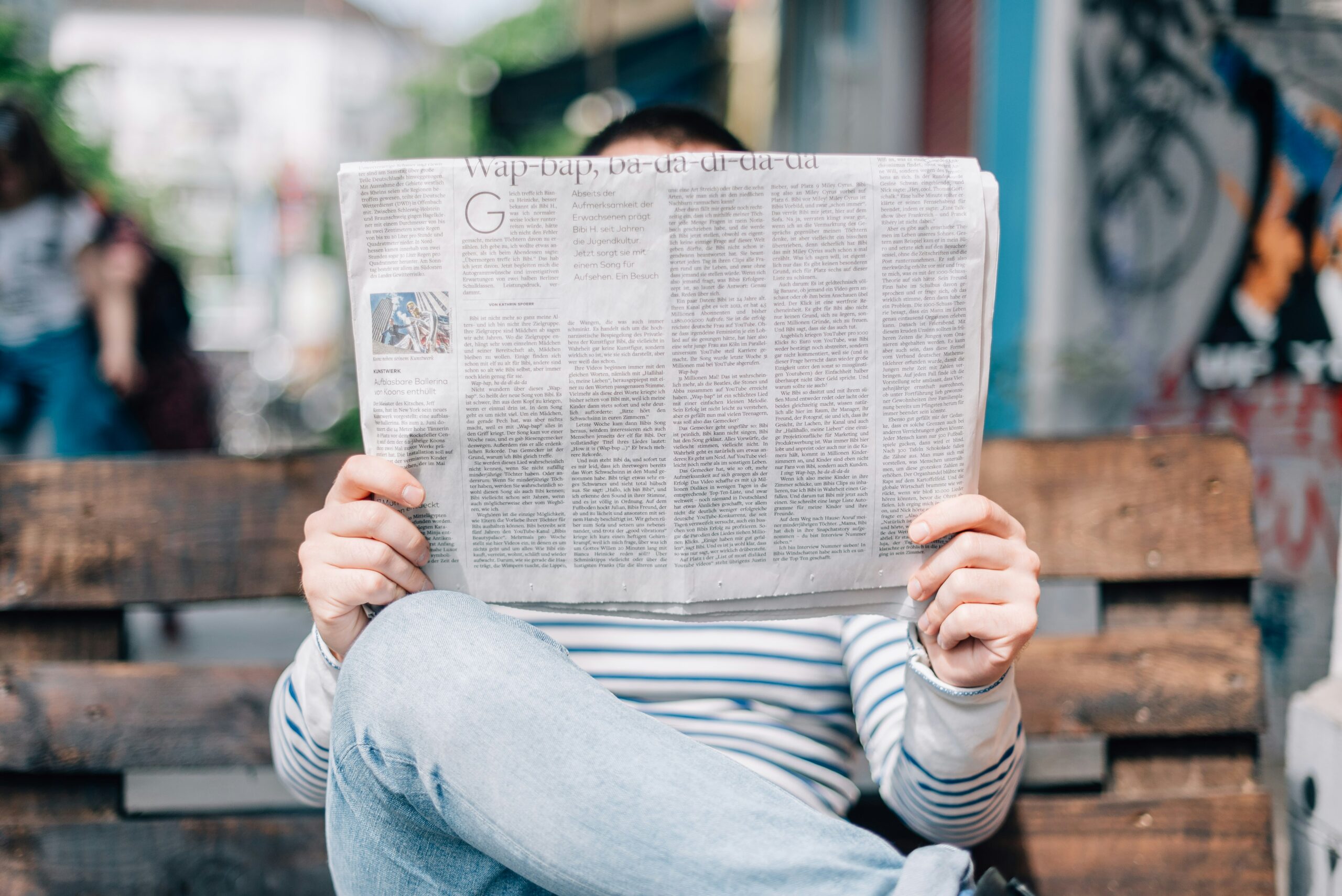 The Benefits of Instant News Updates: Staying Informed in a Fast-Paced World